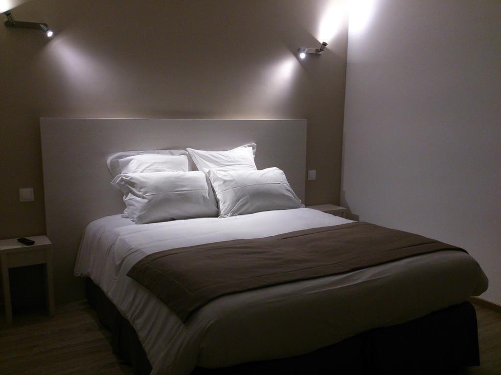 Hotel Les Petits Oreillers Saint-Martin-dʼArdèche Værelse billede